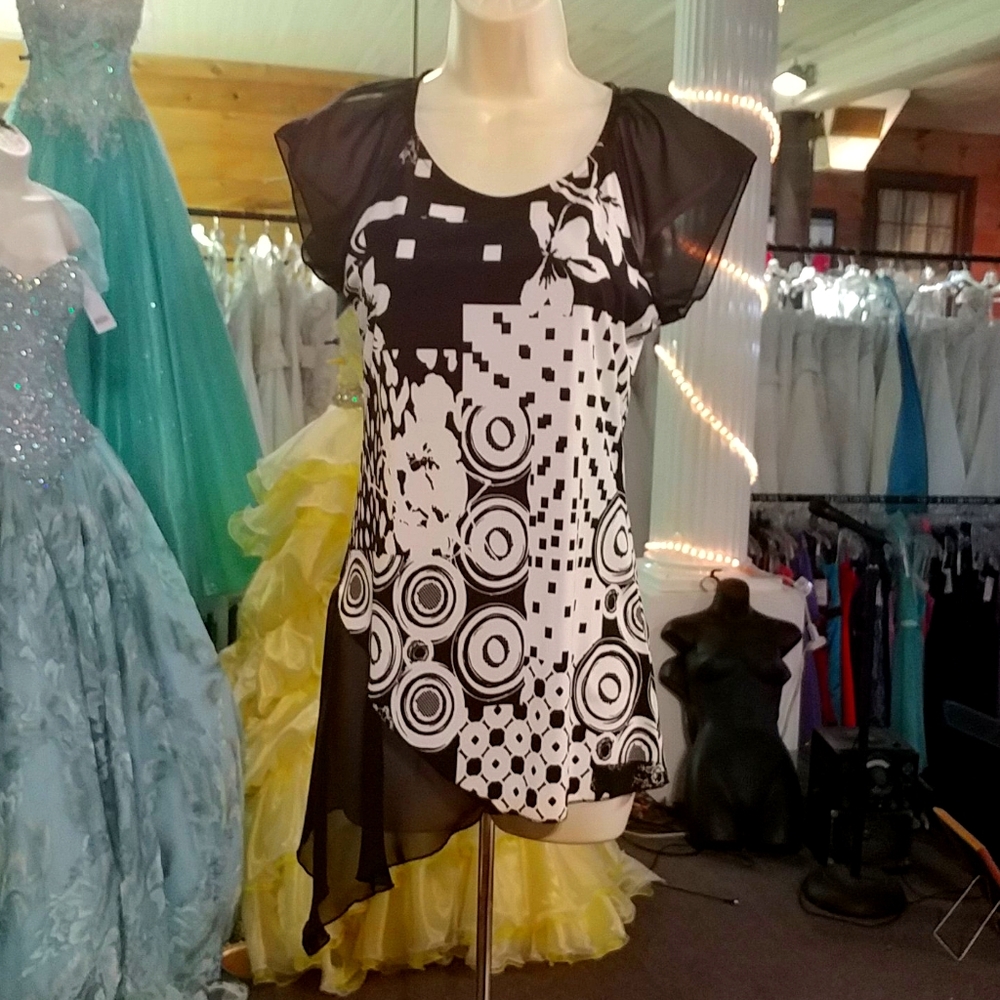 Dusak top NWOT